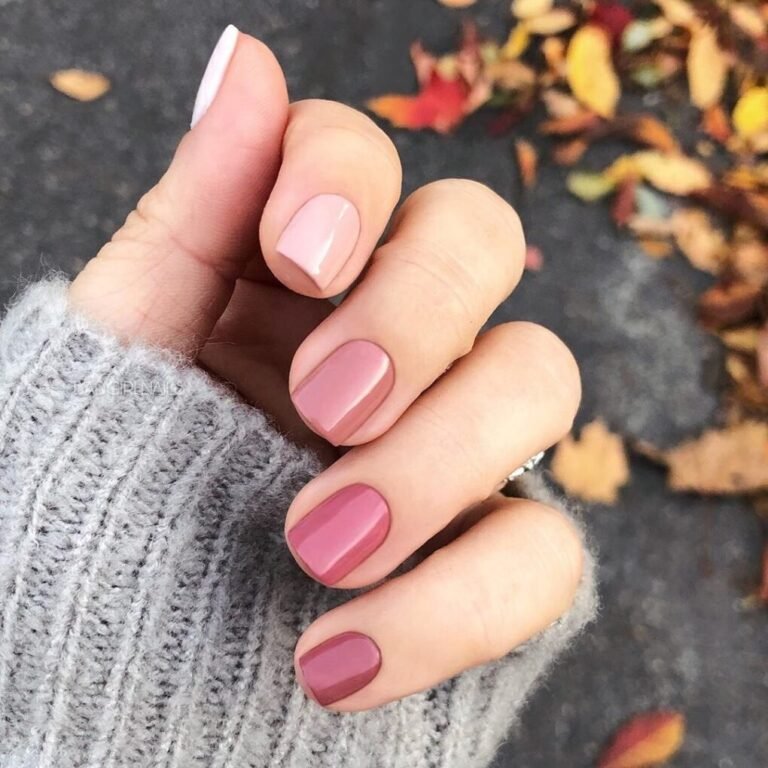 Gradient Mauve Nails