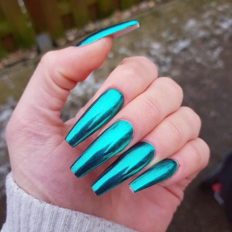 20 Stunning Turquoise Nail Ideas for a Fresh, Chic Look 3 Turquoise Chrome