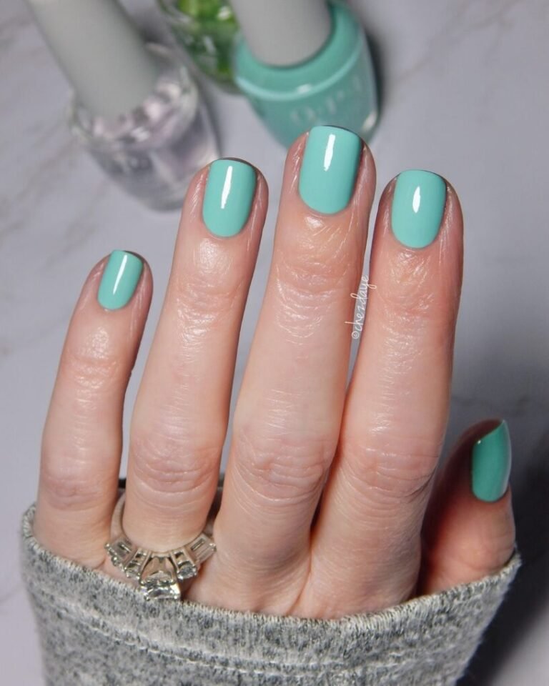 20 Stunning Turquoise Nail Ideas for a Fresh, Chic Look 14 Classic Turquoise