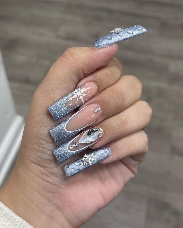 25 Elegant Winter Coffin Nail Designs You’ll Love 26 Snowfall Sparkle