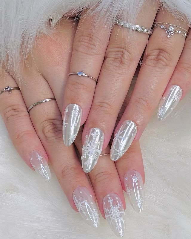 25 Funky Winter Manicure Designs You’ll Want to Try 8 3D Chrome Nails