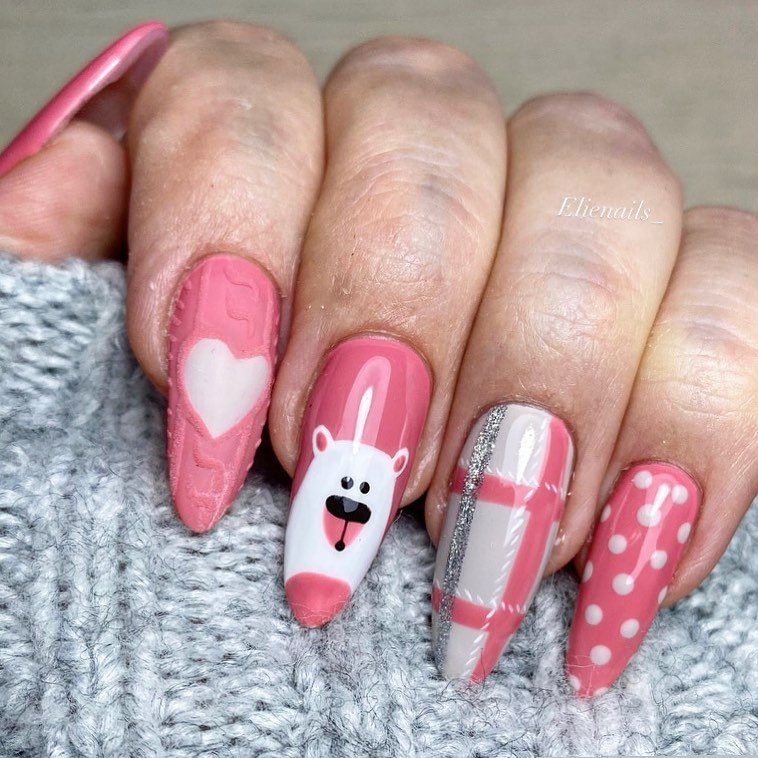 20 Pink Christmas Nail Inspirations – Festive & Feminine Holiday Looks 18 Polar Bear Paws