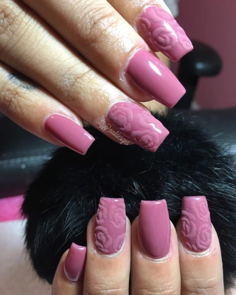 Gel-Dip Roses Mauve Nails