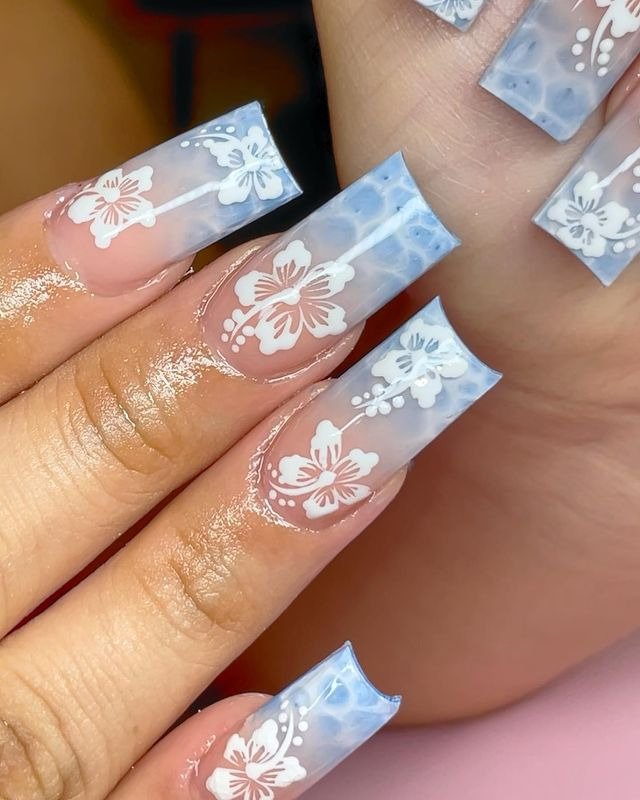25 Elegant Winter Coffin Nail Designs You’ll Love 17 Arctic Blooms