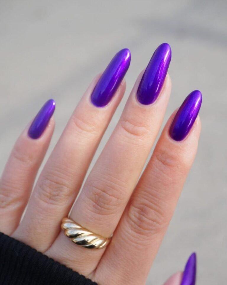 25 Dark Winter Nail Ideas That Are Perfectly Moody & Chic 21 Purple Majesty