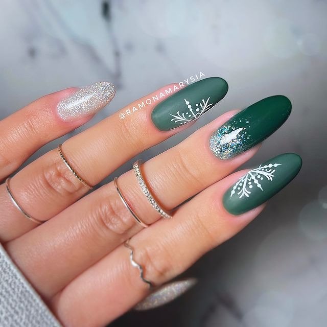 25 Dark Winter Nail Ideas That Are Perfectly Moody & Chic 19 Frosty Evergreen