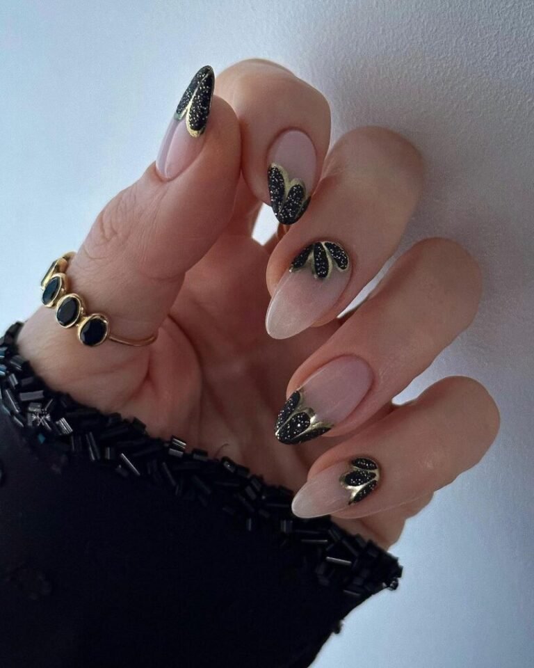 Black Party Gel Nails Design
