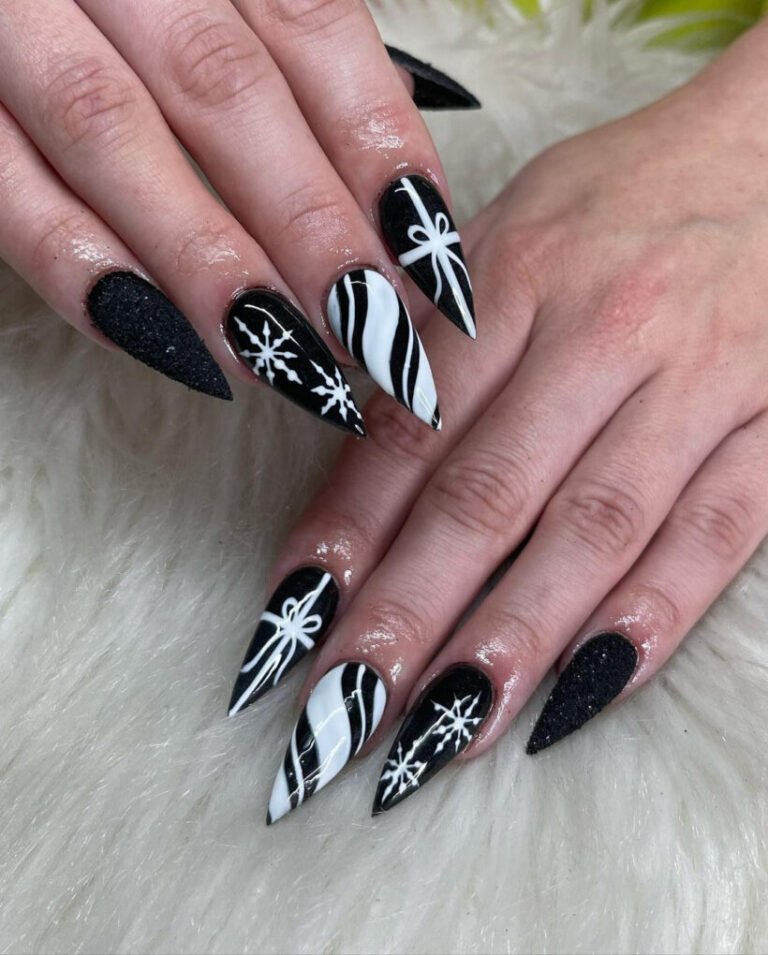 20 Elegant Black and White Christmas Nail Designs for 2025 12 Candy Cane Chic