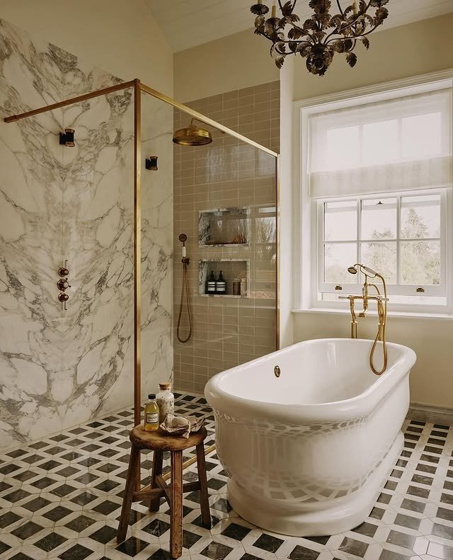 15 Stylish Bathroom Décor Ideas for a Modern Refresh 9 Add a Touch of Luxury with Gold Accents