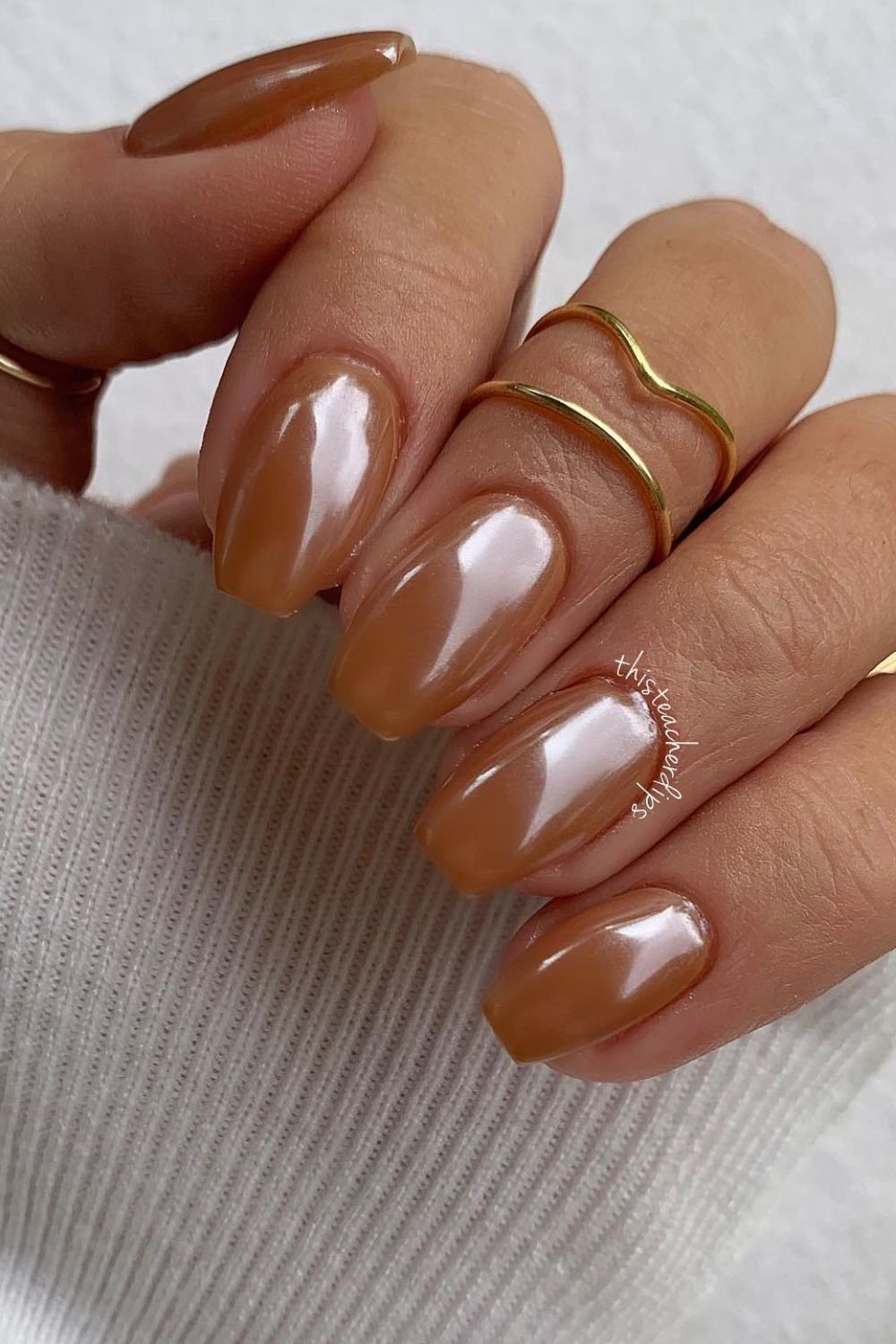 30 Fall Gel Nail Ideas for a Perfect Autumn Look 28 Classic Caramel Gloss