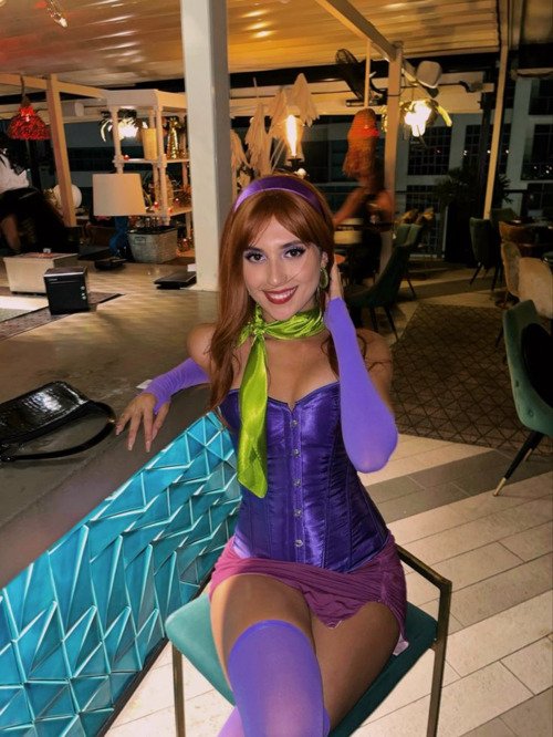 25 Best Halloween Costume Ideas for Women in 2025 🎃✨ 2 Daphne from Scooby-Doo