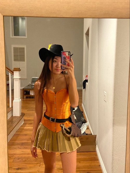 25 Best Halloween Costume Ideas for Women in 2025 🎃✨ 23 Puss in Boots inspired