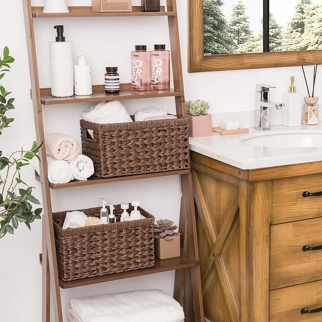 15 Stylish Bathroom Décor Ideas for a Modern Refresh 4 Use Baskets for Stylish Storage